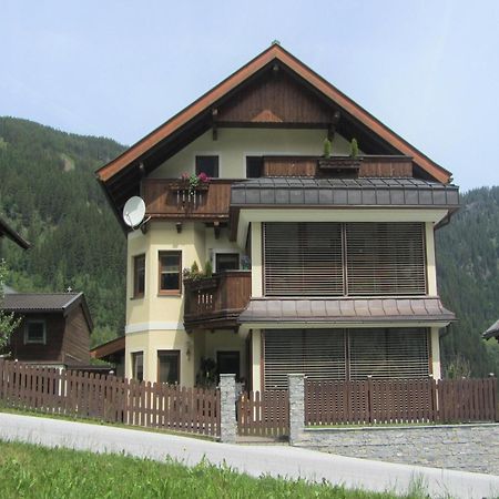 Flat In Krimml With A Balcony Apartment Bagian luar foto