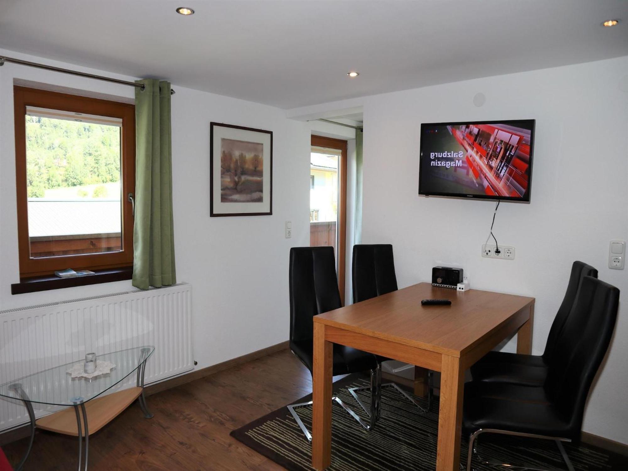 Flat In Krimml With A Balcony Apartment Bagian luar foto